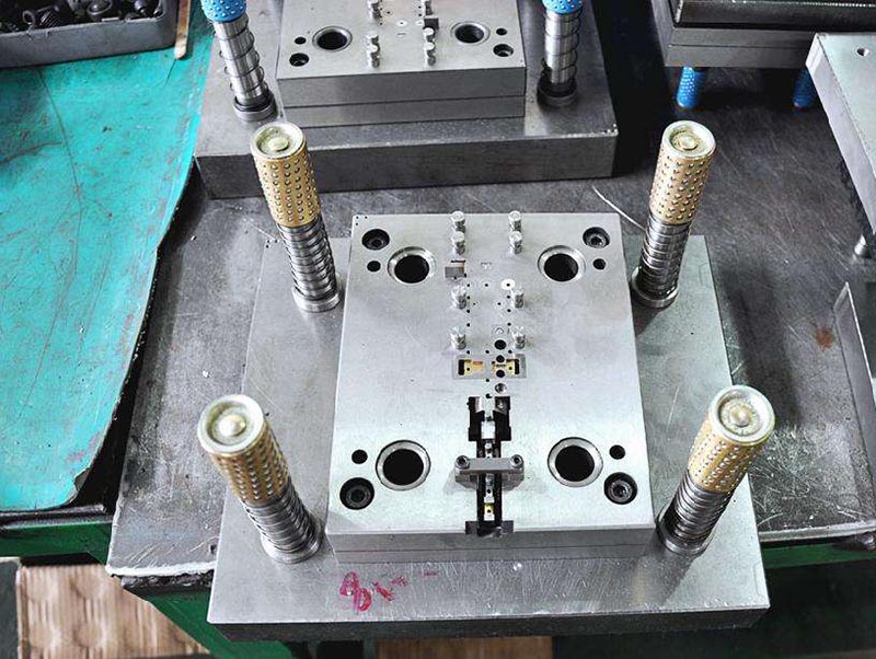 通辽模具制造-01